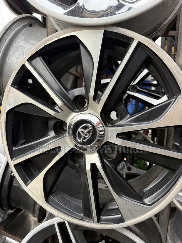 18-Inch Wheels for Toyota Land Cruiser 2020 - 1