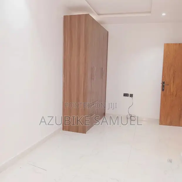 2-Bedroom Apartment for Rent in Lekki Phase 1, Lagos - 1