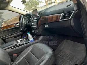 Mercedes-Benz GLE-Class 2016 Gray