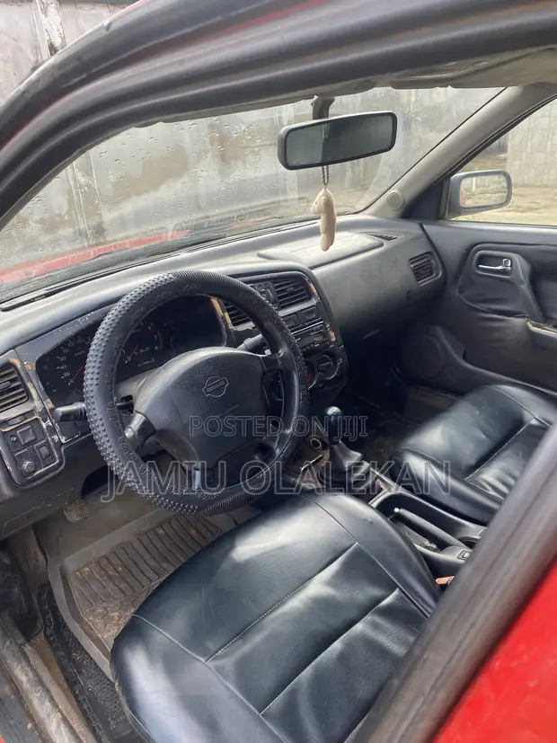 Nissan Primera 2.0 Wagon 2000 Red - 1