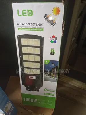 1000W LED Solar Street Light - Brand New