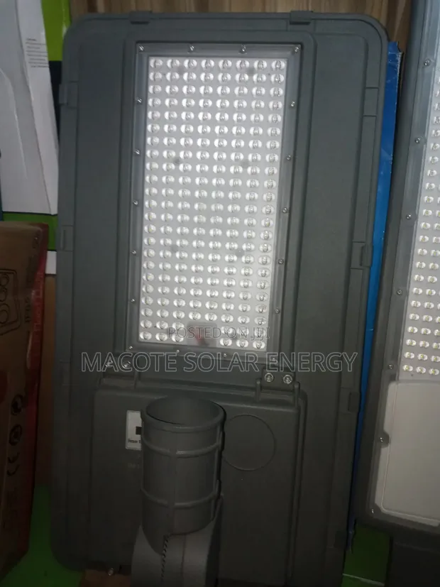300W Lithium Battery Solar Street Light - 1