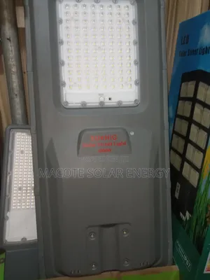 Suking 6000W Lithium Battery Solar Street Light