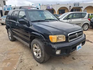 Nissan Pathfinder LE Platinum 4x4 2004