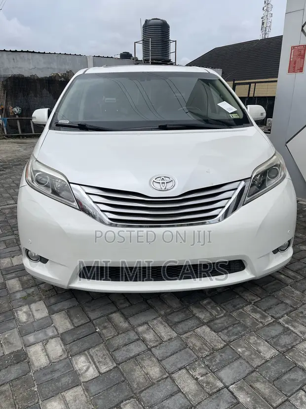 Toyota Sienna Limited Premium 2015 - 1
