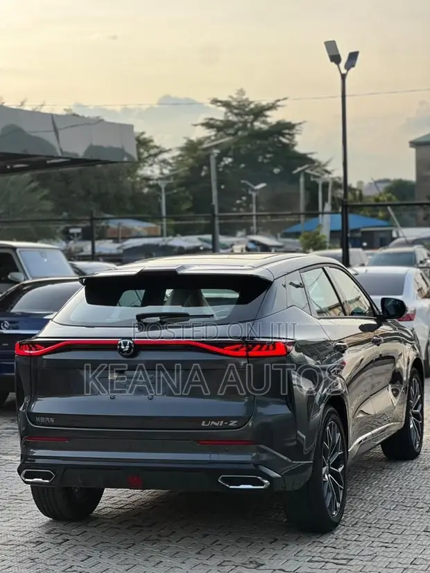 Changan UNI-Z 2026 PHEV - 1