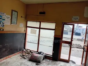 Modern Shop for Rent at Eleko T Junction