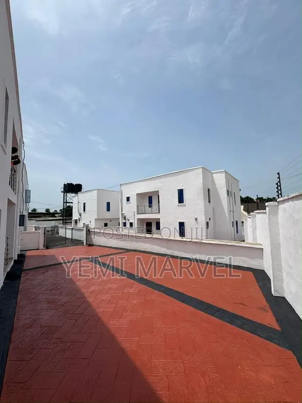 4 Bedroom Bungalow for Sale in Onikoko GRA, Agodi, Ibadan - 1