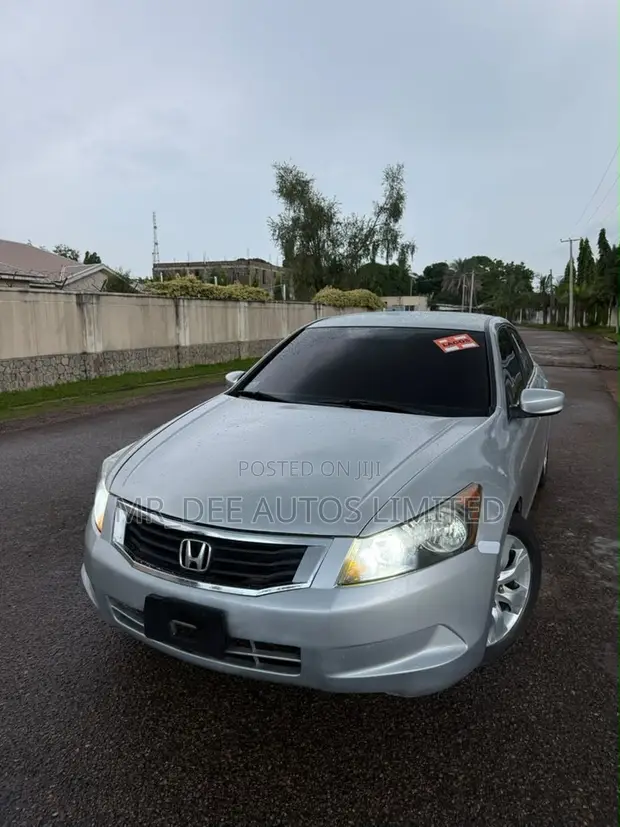 Honda Accord 2008 Silver - 1