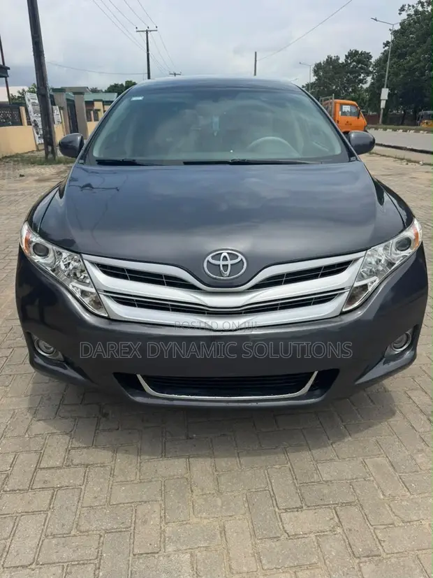 Toyota Venza Limited 2010 Gray - 1
