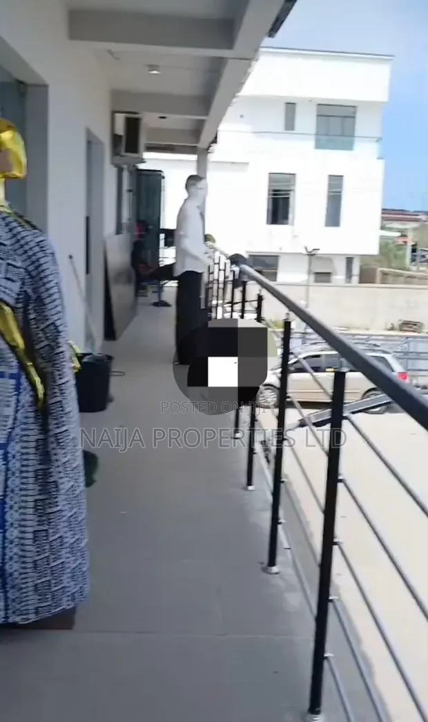 Shop for Rent on First Floor, Harris Drive by VGC, Ikota - 1