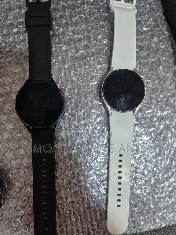 Samsung Galaxy Watch 4 Used - 1