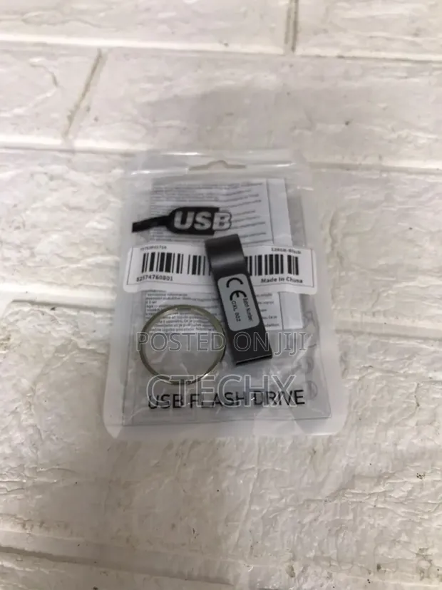 128GB USB 3.0 Flash Drive - Silver/Black - 1