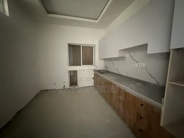 3 Bedroom Apartment for Sale in Western Foreshore Estate, Osapa London - 1