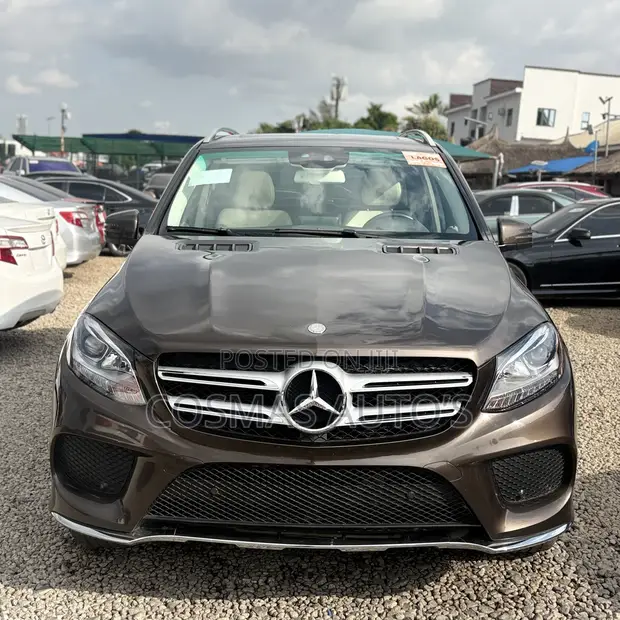 2017 Mercedes-Benz GLE 350d 4MATIC SUV Maroon - 1