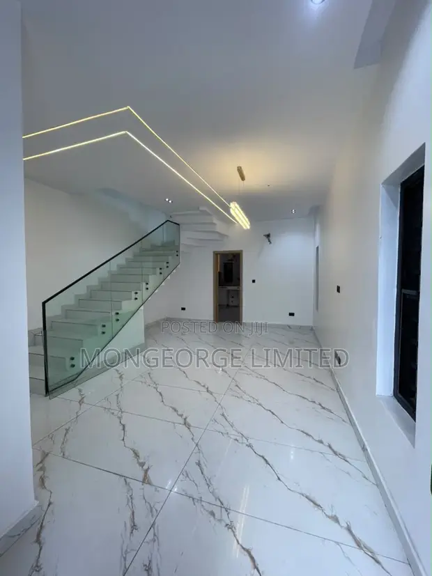 4 Bedroom Semi-Detached Duplex in Lekki for Sale - 1