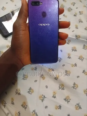 Oppo F9 64GB Purple (Used, Cracked Screen)