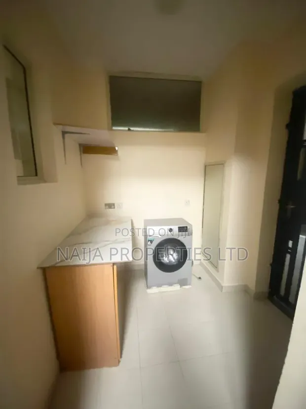2 Bedroom Apartment for Rent in Ologolo, Lekki - 1