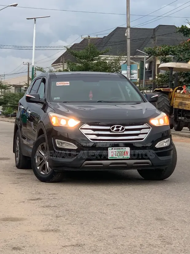 Hyundai Santa Fe 2013 Baƙar Fata - 1