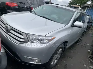 Toyota Highlander Limited 3.5L 4WD 2013 Silver