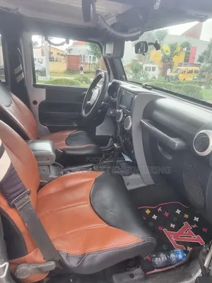 2010 Jeep Wrangler Unlimited Rubicon Silver