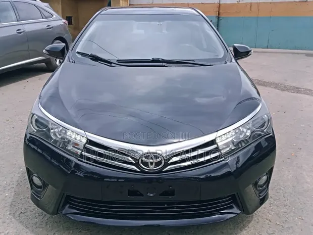 2016 Toyota Corolla Black - 1
