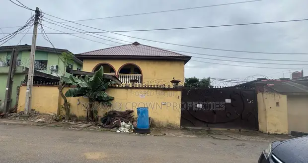 2-Bedroom Block of Flats da Bungalow a 400sqm, Ilupeju - 1