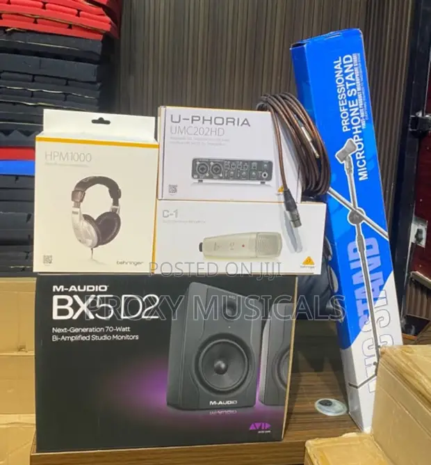 Behringer UMC202HD, HPM1000, C-1 Mic, BX5D2 Monitors Bundle - 1