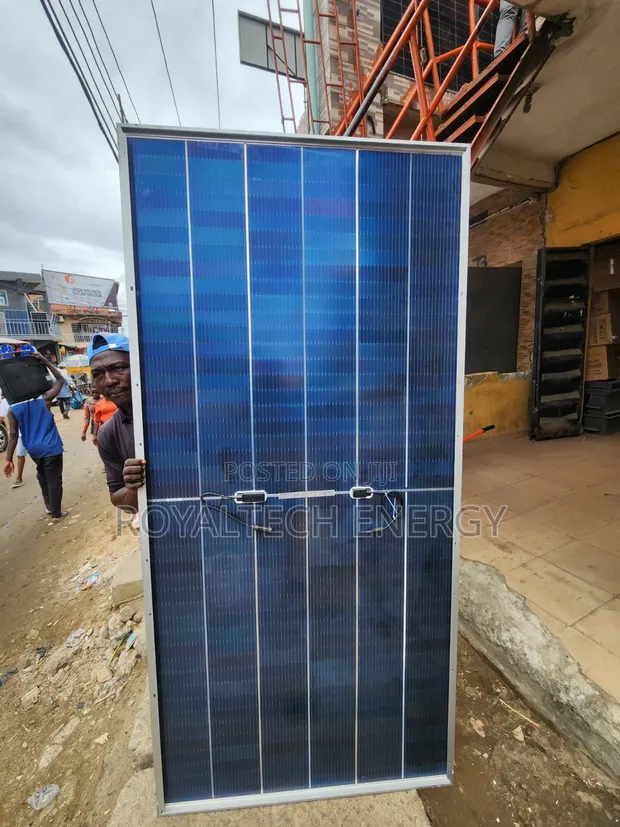 Jinko 650W Bifacial Solar Panel (264 Cells) - 1