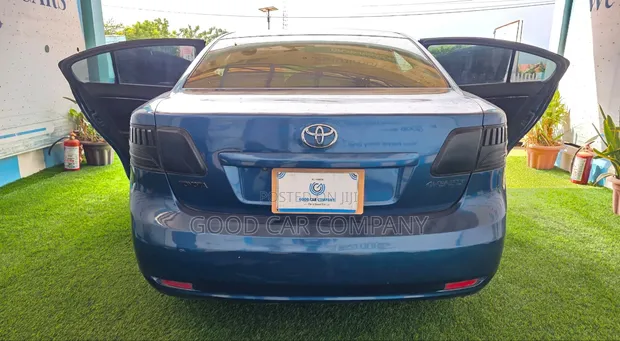 Toyota Avensis 2014 Blue - 1