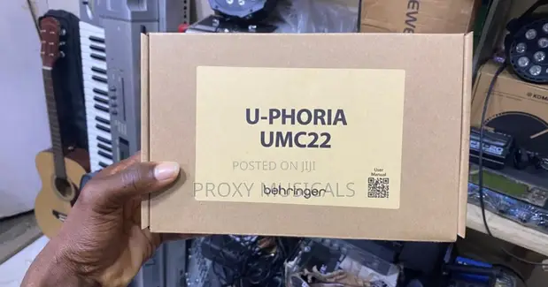 Behringer U-Phoria UM22 Soundcard - 1