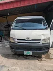 Toyota HiAce 2011 White - 2