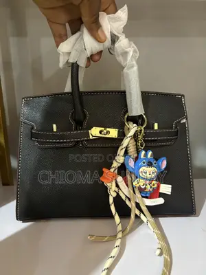 Salvatore Ferragamo Medium Handbag - Black