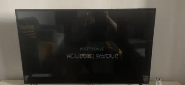 Mewe 43" Smart TV - Used - 1