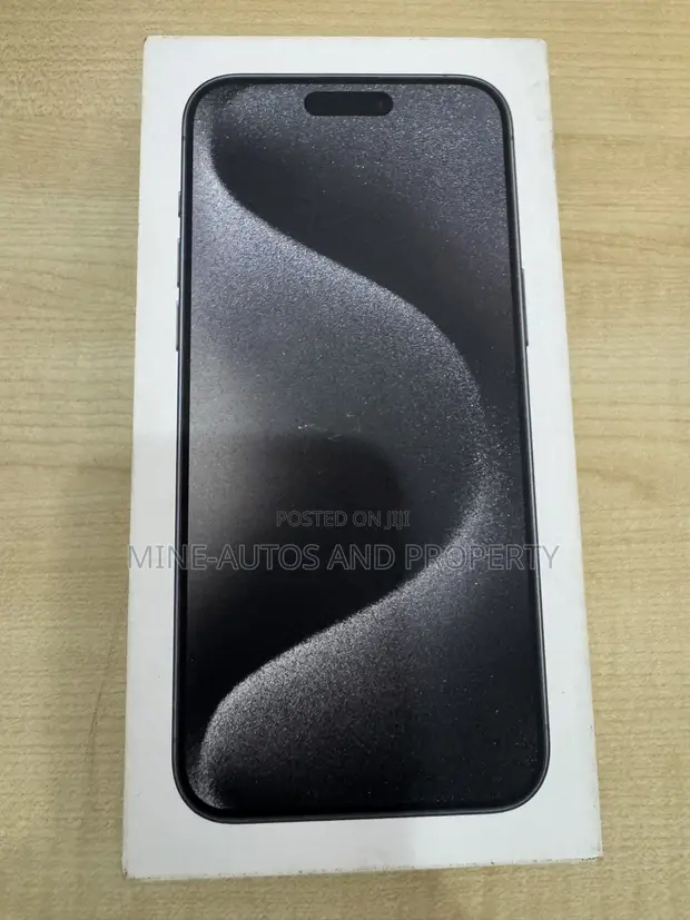 New Apple iPhone 15 Pro Max 256GB Black - 1
