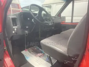 Ford Transit 2000 Fari