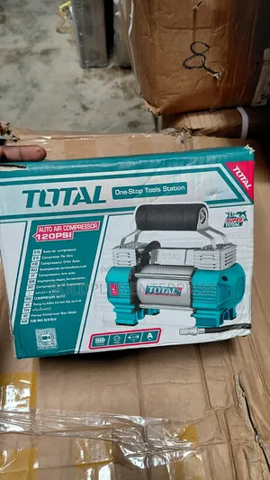 TOTAL 120 PSI Auto Air Compressor