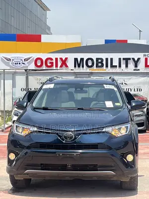 Toyota RAV4 XLE AWD 2017 Black