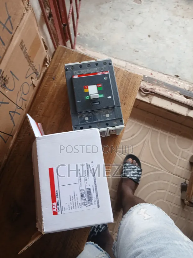 ABB 400A 3-Pole MCCB Circuit Breaker - 1