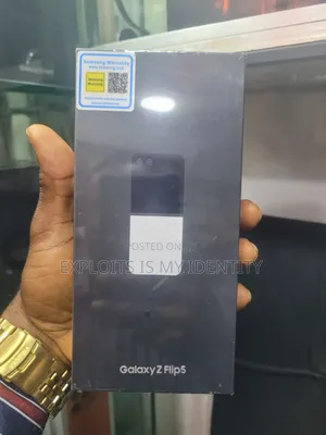 New Samsung Galaxy Z Flip 5 256GB White