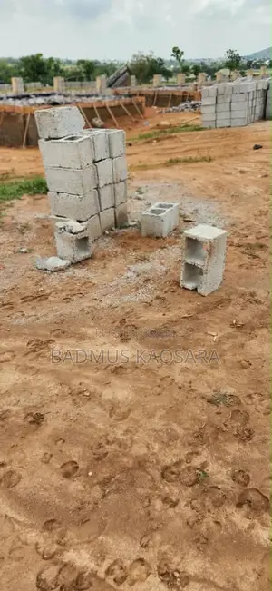 Filin Zama Mai Fadi Don Siyarwa - 150SQM, Kabusa