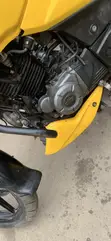 Bajaj Pulsar 220 F 2025 Yellow - 4