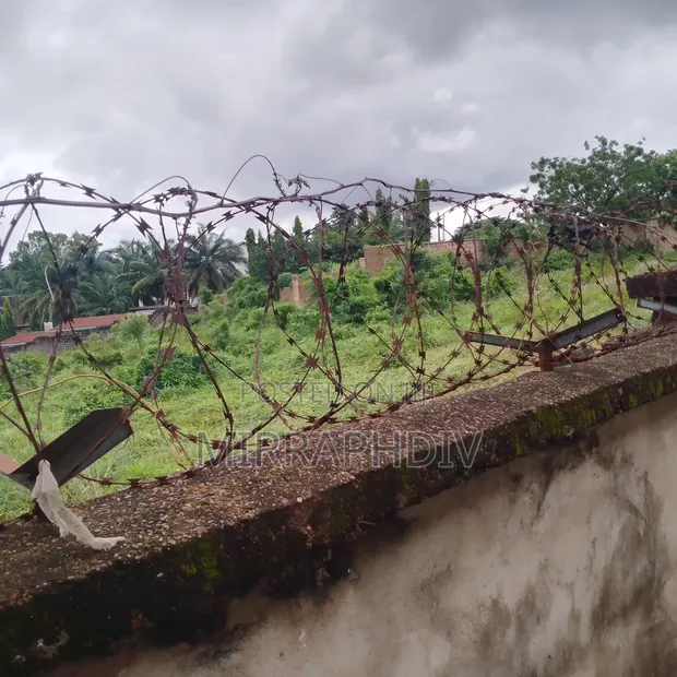 Filin Sukar 1000 tare da Gidan Duplex na Bedroom 5 Mara Kammalawa a Enugu - 1