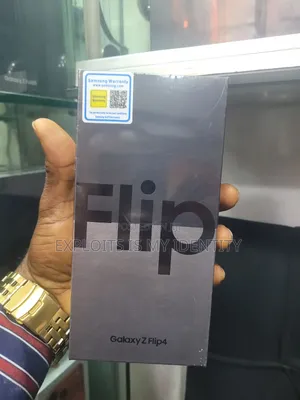 New Samsung Galaxy Z Flip4 512GB Black