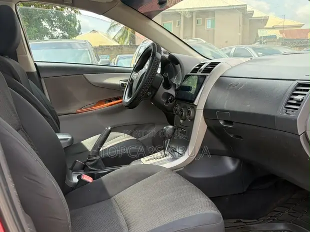 Toyota Corolla S Sedan 2012 - 1