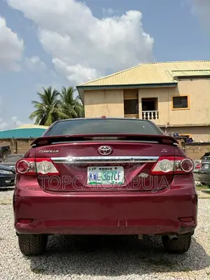 Toyota Corolla S Sedan 2012