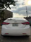 Hyundai Elantra 2012 Fari - 5