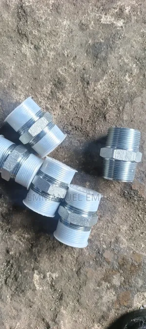 1 1/4" Steel Hex Nipples