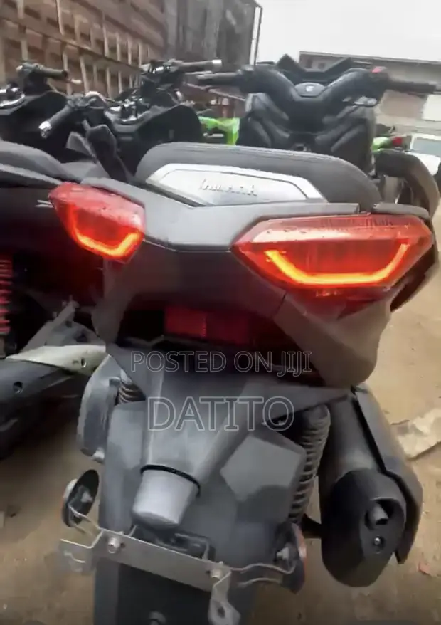Yamaha 300cc Scooter - 2025 Model - 1