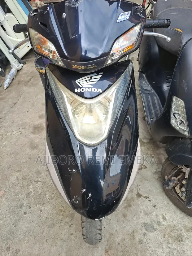 Honda 2015 Baki Scooter - 1